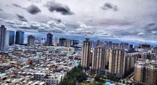 西安楼市最新动态，家的温暖故事揭秘
